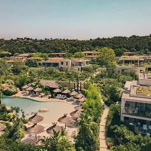 Domaine Du Mas De Pierre מלון